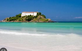 Excelente apto na praia do forte